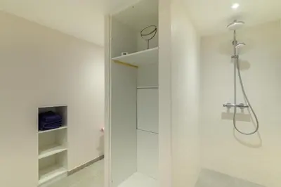 Salle de bains dans l'établissement Maison, 150 m de la plage, la Tresson,Noirmoutier