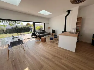Coin salon dans l'établissement Villa Robinia Cormier 150 m de la plage