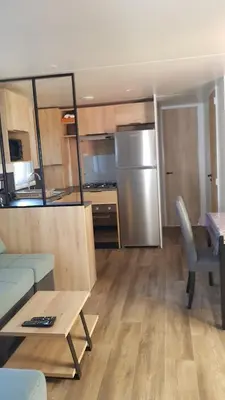 Cuisine ou kitchenette dans l'établissement Chez Loulou F77