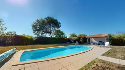 Piscine de l'établissement Villa Terre et Mer avec piscine privee ou située à proximité