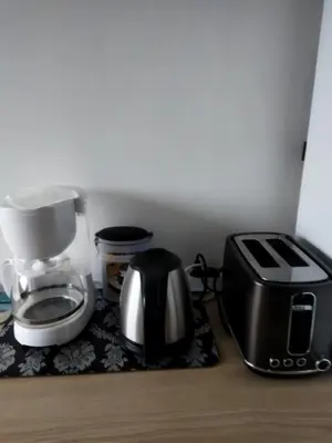 Plateau bouilloire dans l'établissement appartement pour famille amis ou colègue