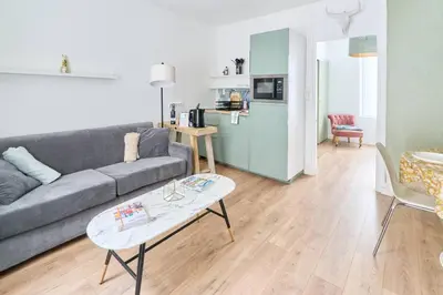 Cuisine ou kitchenette dans l'établissement LA LOGE DES CARMES -Coeur de Nantes WIFI