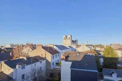 Vue générale sur Nantes ou vue de la ville depuis l'appartement