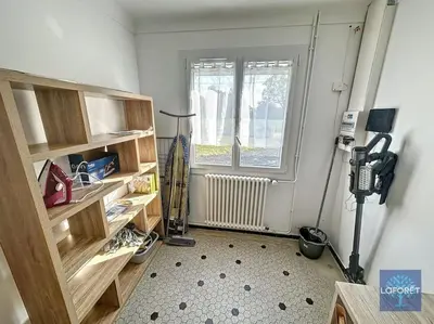 Télévision ou salle de divertissement dans l'établissement Maison 8 personnes à la campagne à 8 km des plages