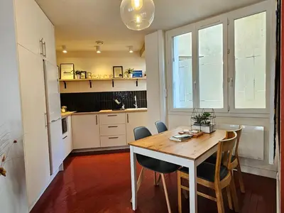 Cuisine ou kitchenette dans l'établissement Appartement de l'Eléphant