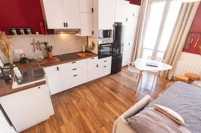 Cuisine ou kitchenette dans l'établissement Immeuble L'Aristocrate - L'Epicurien- Bd Carnot