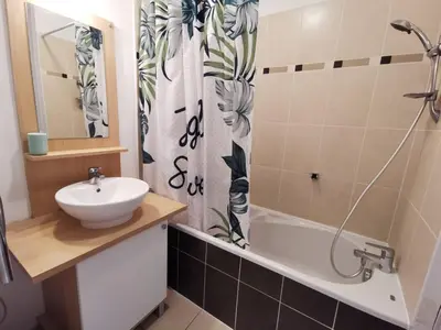 Salle de bains dans l'établissement Nouveau - Le Colibri