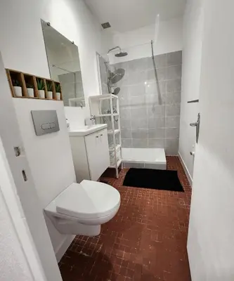 Salle de bains dans l'établissement WELCOME