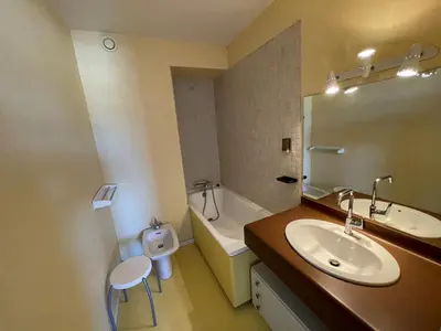 Salle de bains dans l'établissement Appartement 2 Ch. Vue Mer, Parking Privé à Saint-Jean-de-Monts - FR-1-323-334