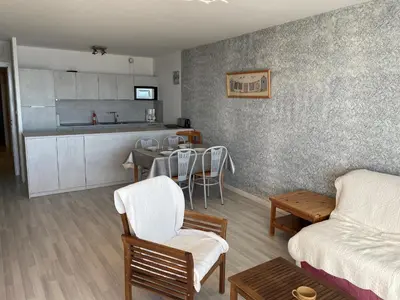 Cuisine ou kitchenette dans l'établissement Appartement 2 Ch. Vue Mer, Parking Privé à Saint-Jean-de-Monts - FR-1-323-334