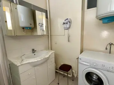 Salle de bains dans l'établissement Appartement rénové 1 chambre, superbe vue mer, proche plage - FR-1-323-319