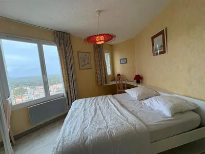 Un ou plusieurs lits dans un hébergement de l'établissement Appartement vue mer, 1 chambre, 4 pers, animaux admis - FR-1-323-335
