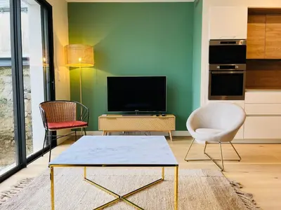 Télévision ou salle de divertissement dans l'établissement Maison neuve 3 chambres Nantes - confort pour famille & amis, wifi, parking