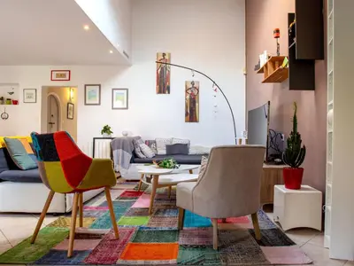 Coin salon dans l'établissement Holiday Home Rive Droite by Interhome