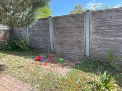 Jardin de l'établissement Maison de plain-pied confort 6 pers., proche plage à St Hilaire de Riez, parking privé - FR-1-323-470