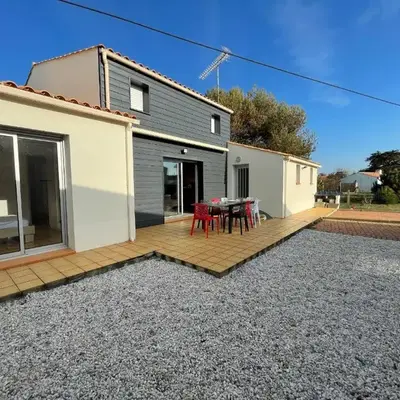 Maison spacieuse à 350m de la plage