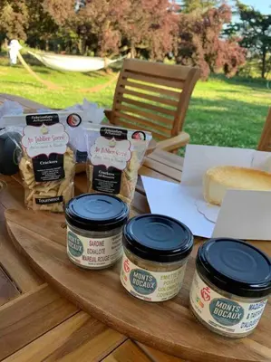 Nourriture dans la villa ou à proximité