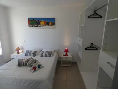 Un ou plusieurs lits dans un hébergement de l'établissement Appartement moderne 6 pers, terrasse et parking à Notre-Dame-de-Monts - FR-1-540-277