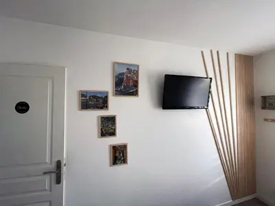 Télévision ou salle de divertissement dans l'établissement 1 chambre d'hôte moderne au calme à 15mn du Puy du Fou