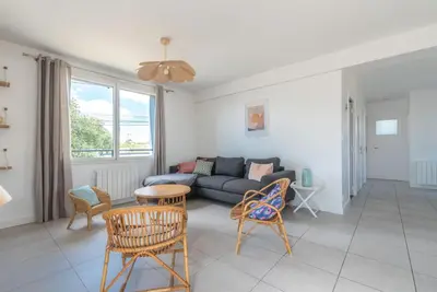 Coin salon dans l'établissement L'Escampette - A 650m de la plage