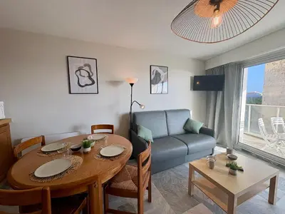 Coin salon dans l'établissement Appartement 1 chambre, 4 couchages, garage à Saint-Jean-de-Monts - FR-1-323-316