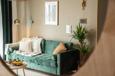Coin salon dans l'établissement le petit Anjou, cocon chaleureux et apaisant