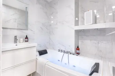 Salle de bains dans l'établissement Le Rex - Bel appt avec sauna