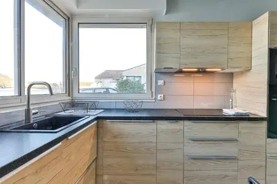 Cuisine ou kitchenette dans l'établissement Violette Villa - Piscine