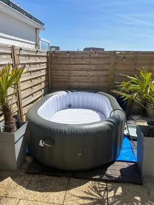 Coin salon dans l'établissement Maison a étages bord de mer