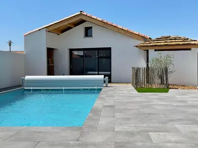 Piscine de l'établissement MAISON NOTRE DAME DE MONTS ou située à proximité