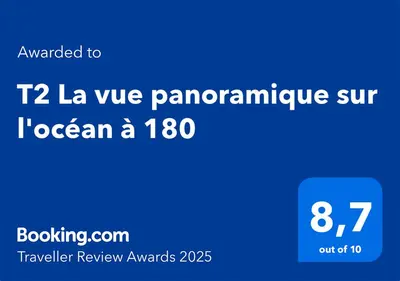 Certificat, récompense, panneau ou autre document affiché dans l'établissement T2 La vue panoramique sur l'océan à 180