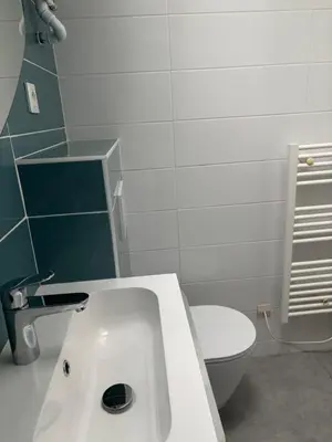 Salle de bains dans l'établissement Appart en front de mer pour famille : Molène