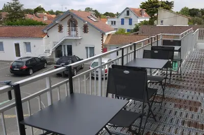 Balcon ou terrasse dans l'établissement Magnifique logement vue mer : BELLE ILE