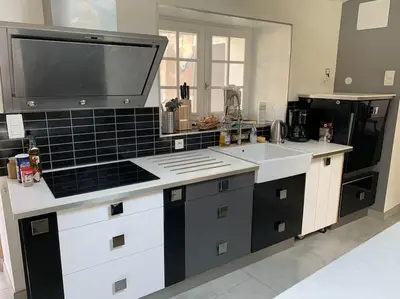 Cuisine ou kitchenette dans l'établissement Maison de campagne en Vendée