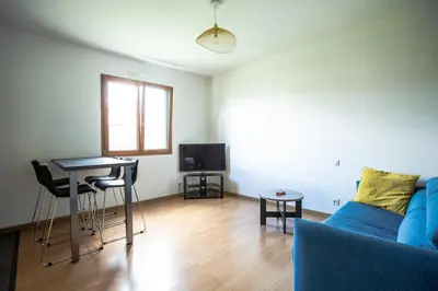 Coin salon dans l'établissement Maison calme, près du puy du fou