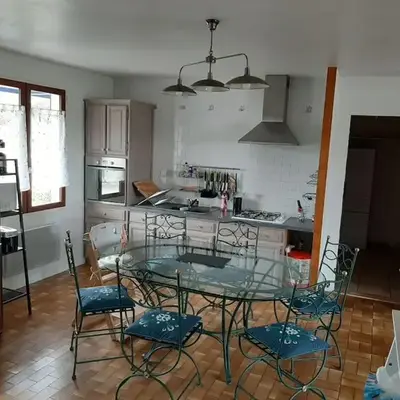 Maison lumineuse quartier calme la barre de monts