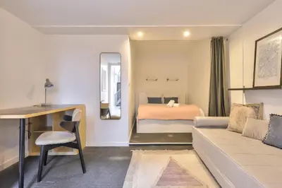 Un ou plusieurs lits dans un hébergement de l'établissement NOCNOC Loft L'atypique - 185m2 Centre de Nantes