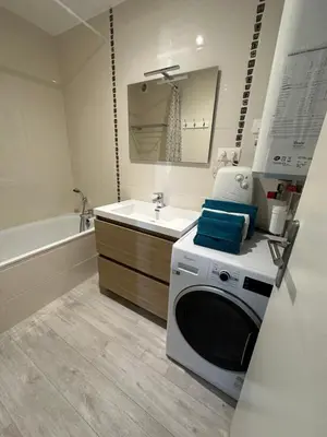 Salle de bains dans l'établissement Les sables d'or, vue mer, wifi et parking privé
