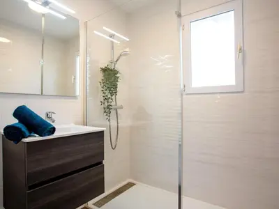 Salle de bains dans l'établissement Holiday Home Les Pêcheries by Interhome