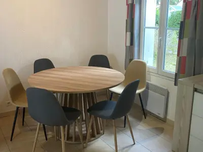 Plan de l'établissement Spacieuse maison à Saint Jean de Monts proche forêt avec terrasse, 3 chambres et parking privé - FR-1-323-524