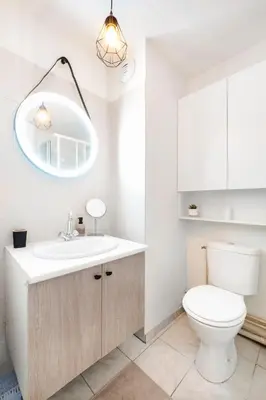 Salle de bains dans l'établissement Les Roses, Studio