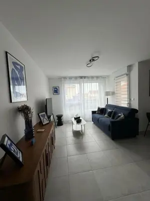 Télévision ou salle de divertissement dans l'établissement Appartement Plein Centre