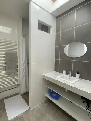 Salle de bains dans l'établissement Le Cardoué, gíte au cœur du bocage vendéen proche Puy duFou