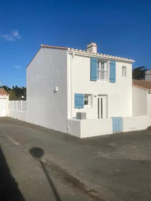 Plan de l'établissement Petite maison à proximité commerces et plage