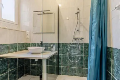 Salle de bains dans l'établissement La Joséphine - Maison avec terrasse