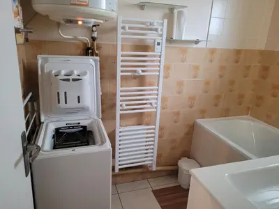 Salle de bains dans l'établissement Les Genêts