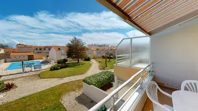 Piscine de l'établissement Le Jardin de la mer 150 plage ou située à proximité