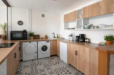 Cuisine ou kitchenette dans l'établissement Gîte du RELAI du Château - Parc Oriental - Puy du Fou