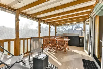 Balcon ou terrasse dans l'établissement Mobil-home dans parc résidentiel