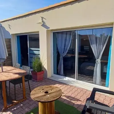 Studio location saisonnière bord de mer.